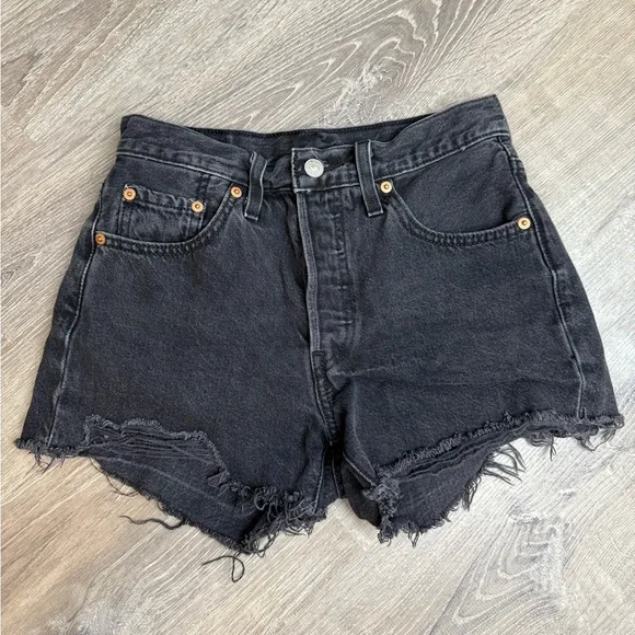 Levis 501 Shorts Size 24 - Picture 1 of 9